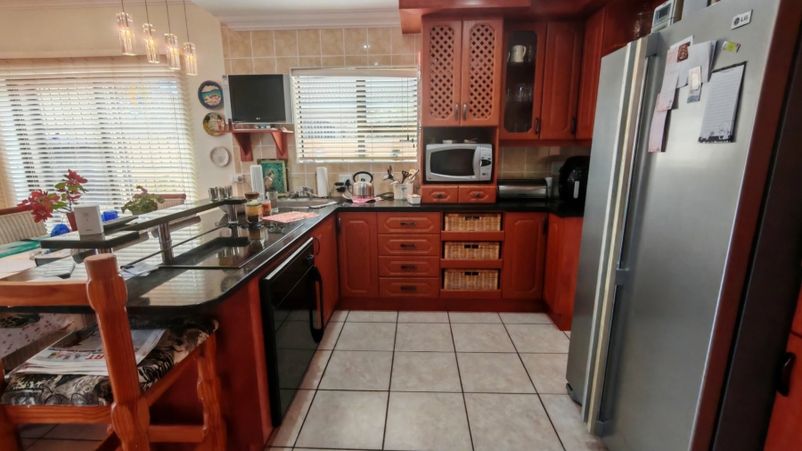 3 Bedroom Property for Sale in Reebok Western Cape